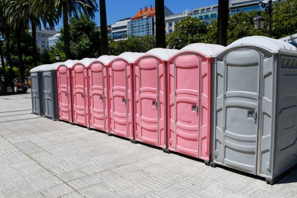 Best VIP or Luxury Restroom Trailers  in Hurt, VA